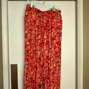 LOFT Red Floral Capri Pant